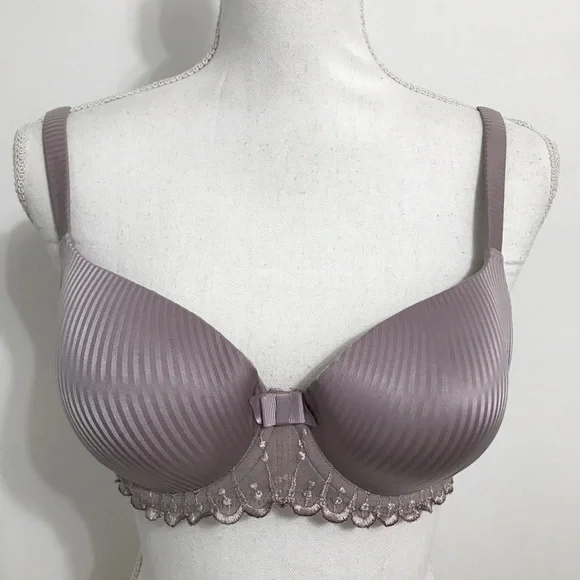 LOU Paris Light Purple Bra with Scalloped Lace - Picture 1 of 13
